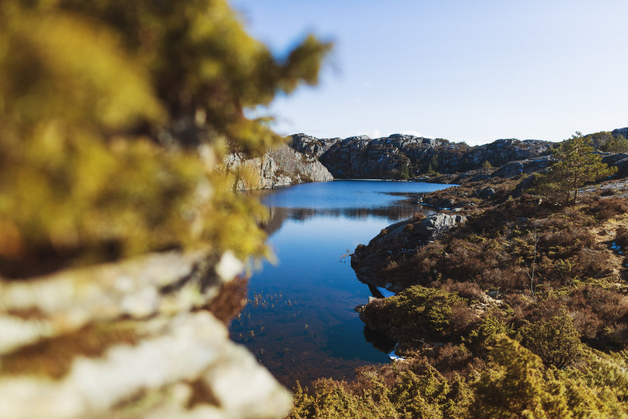 Woman travel adventures: mountain hiking in Norway Woman travel adventures: mountain hiking in Norway
